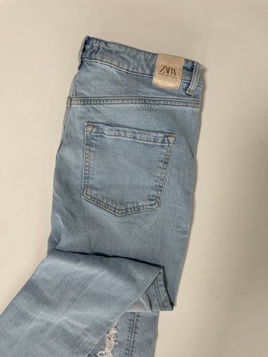 Distressed Zara Jeans - Thrift