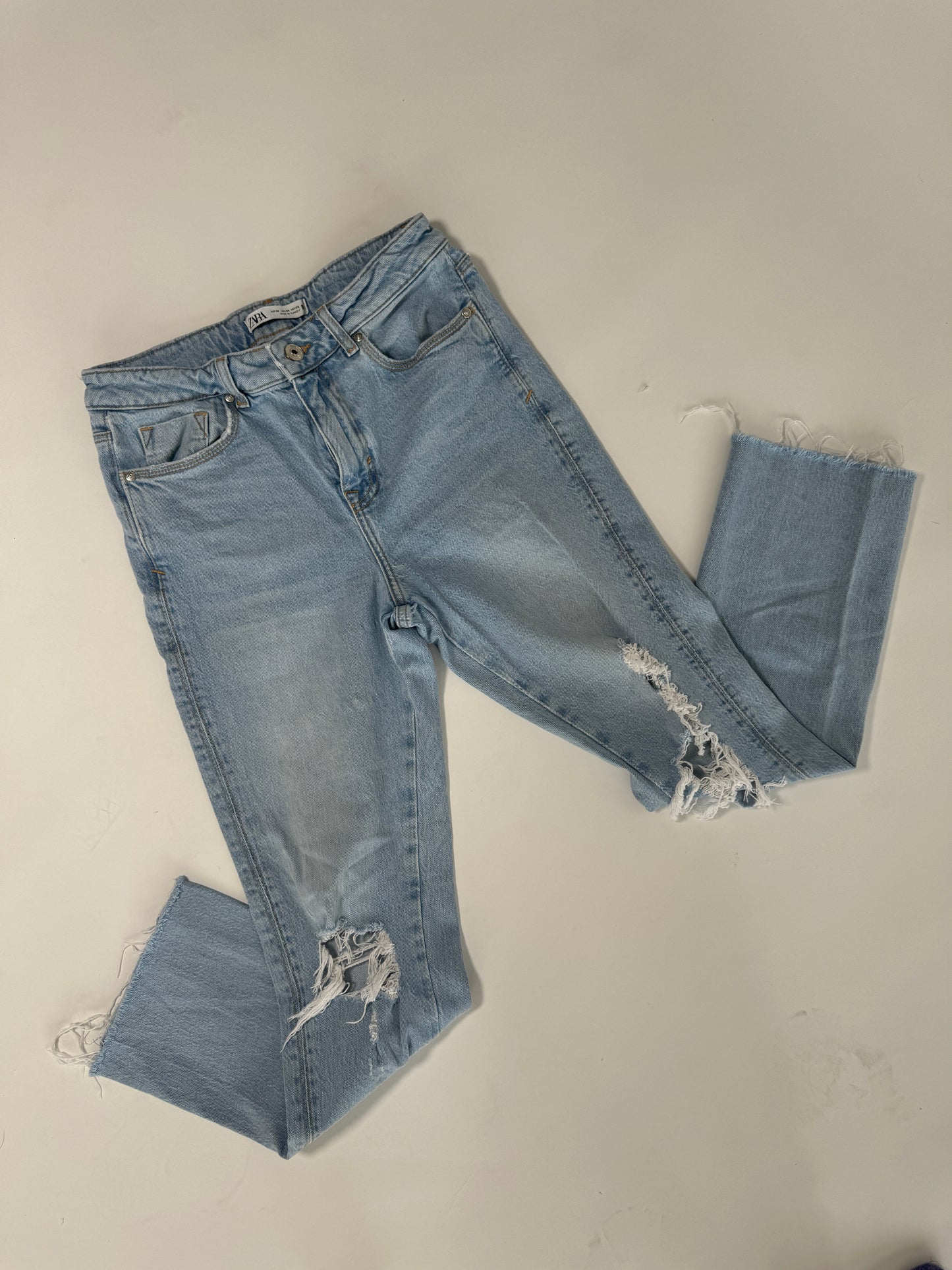 Distressed Zara Jeans - Thrift